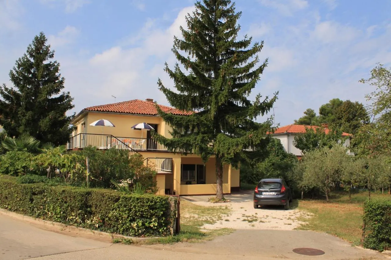 Apartments With A Parking Space Umag - 6978