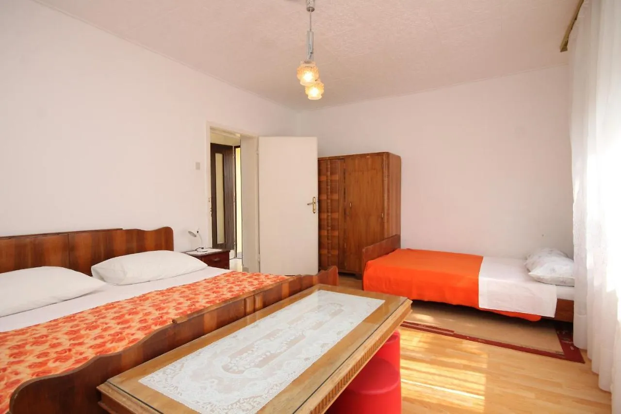 Apartments With A Parking Space Umag - 6978 Croatia