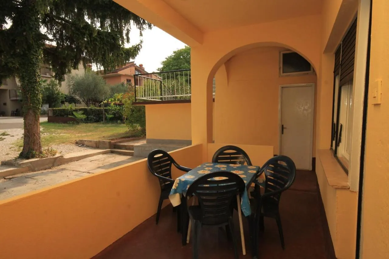 Apartments With A Parking Space Umag - 6978