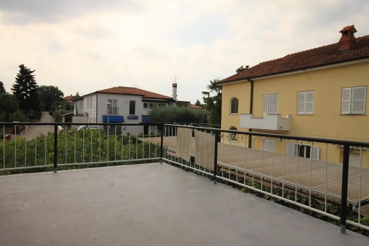 Apartments With A Parking Space Umag - 6978 Croatia