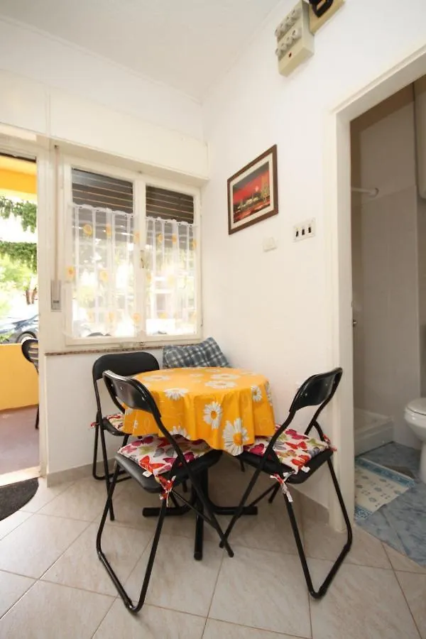 Apartments With A Parking Space Umag - 6978 Croatia